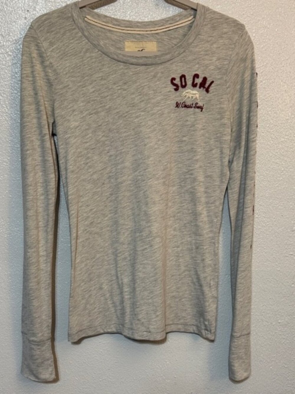 Hollister Y2K Baby Tee Gray Long Sleeve SoCal Surf Aesthetic Vintage Graphic Top